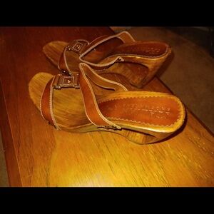 Genuine Italian leather